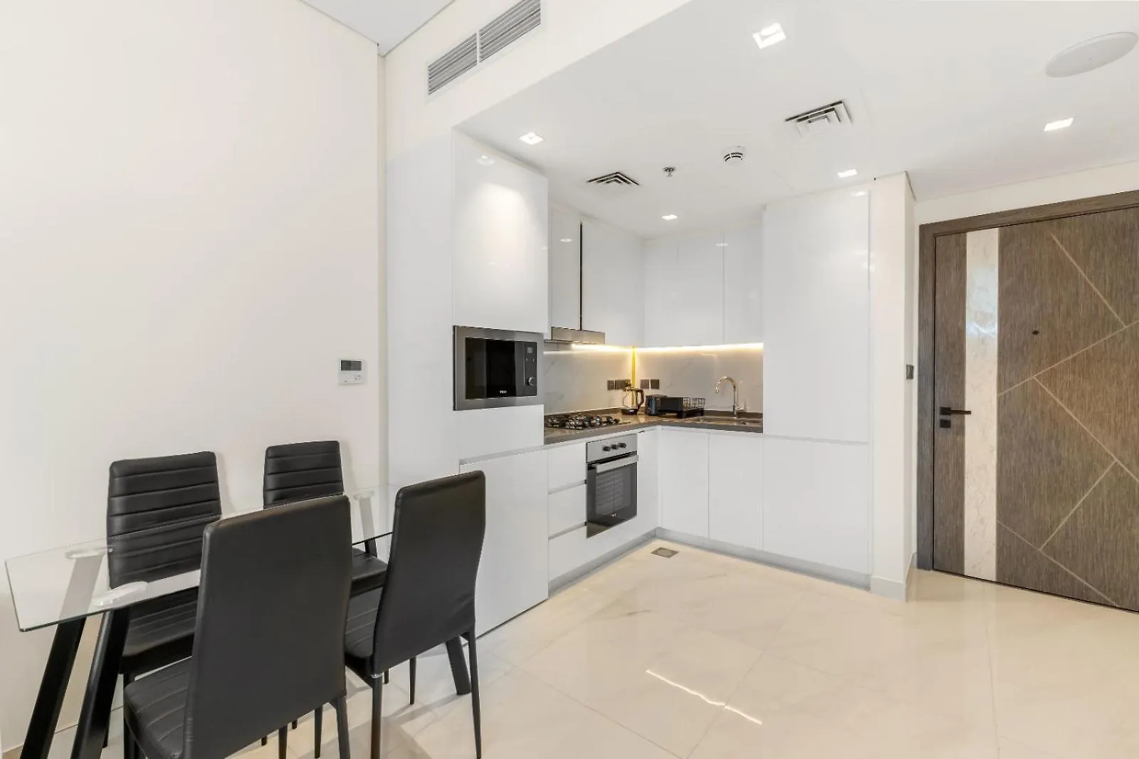 Apartmán Chic One-Bed Haven W Pool & Gym Heart Of Dubaj