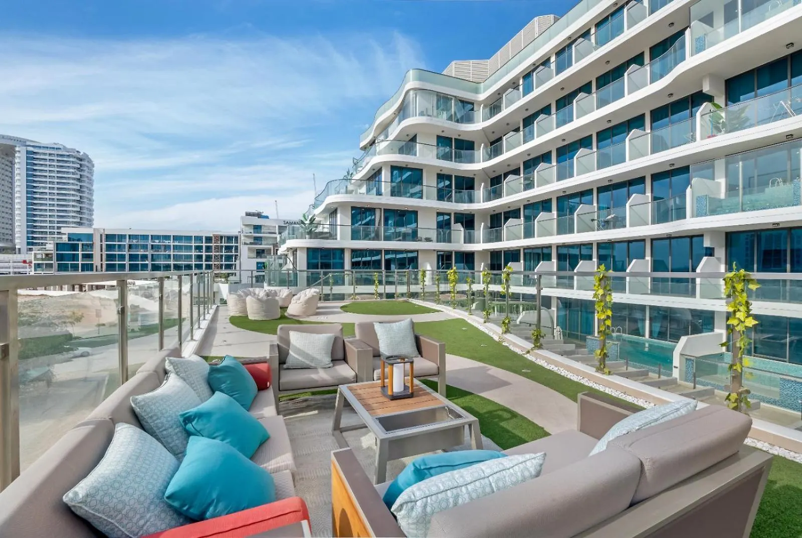 Apartmán Chic One-Bed Haven W Pool & Gym Heart Of Dubaj