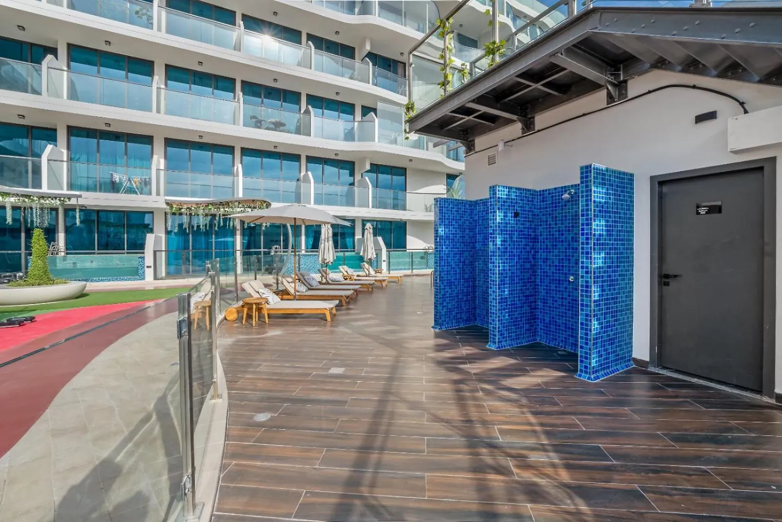 Chic One-Bed Haven W Pool & Gym Heart Of Dubai Apartman