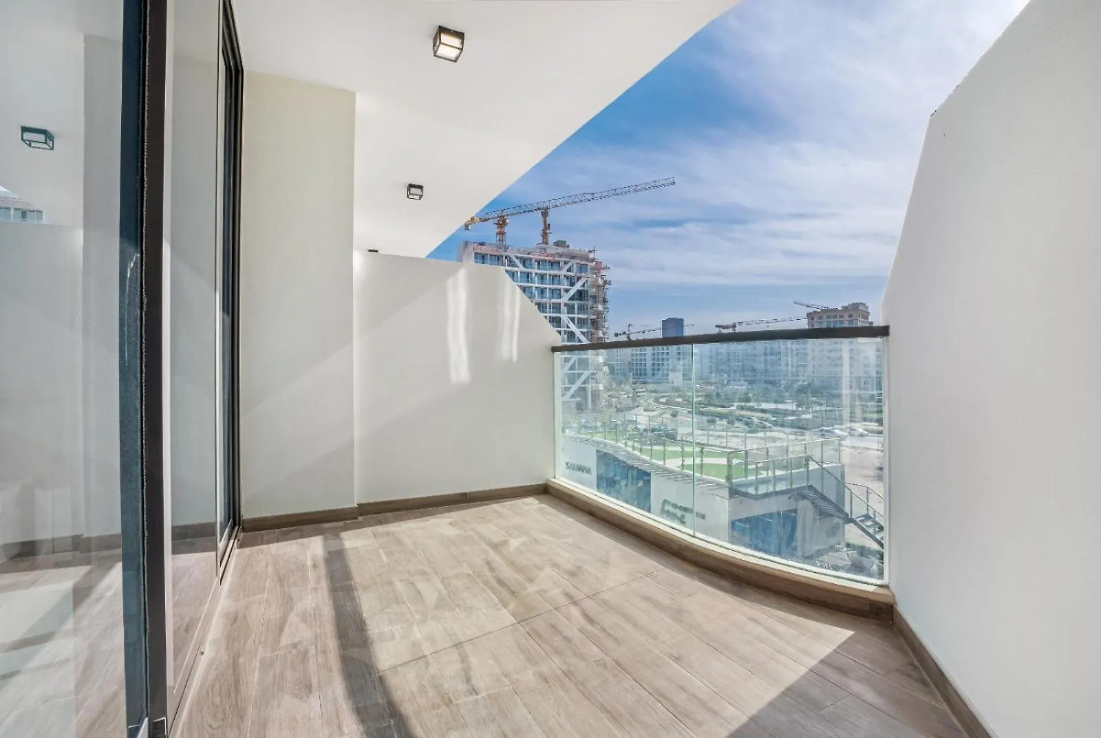 Chic One-Bed Haven W Pool & Gym Heart Of Dubai Apartman 0*,  Egyesült Arab Emírségek